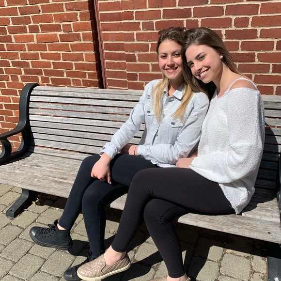 Meet your Posher, Liza - Picture 1 of 1